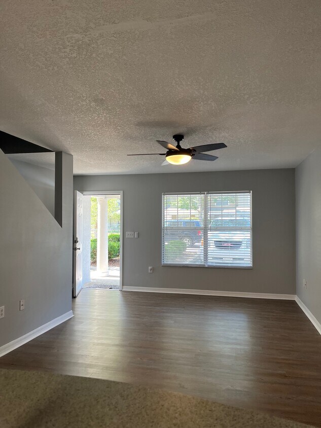 Foto principal - 4220 SW 22nd Ln