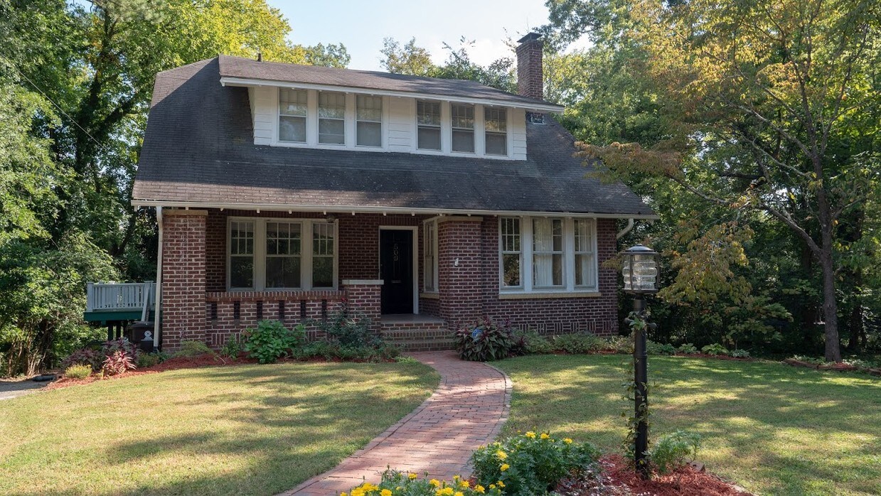 Foto principal - 509 Sunset Dr