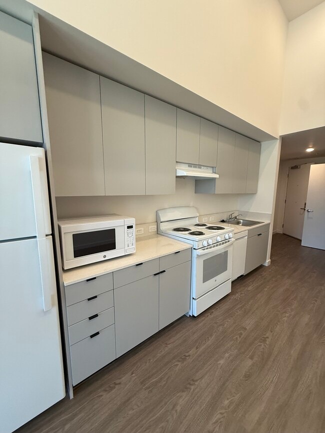 Building Photo - Naranja Apartments