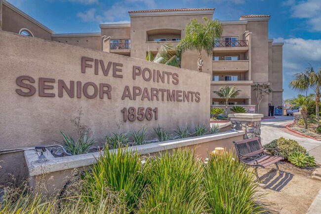 Foto del edificio - Five Points Seniors