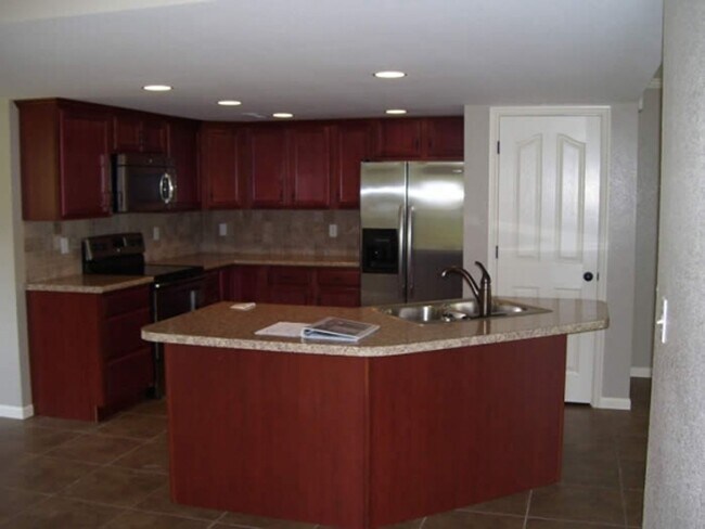 Building Photo - 3 Bedroom Home in Southwest Columbia