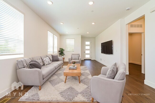 Foto del edificio - 2677 W 69th Dr
