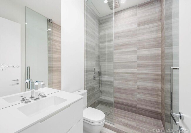 Foto del edificio - 4701 N Meridian Ave
