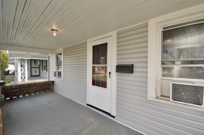 Building Photo - 236 Gramont Ave