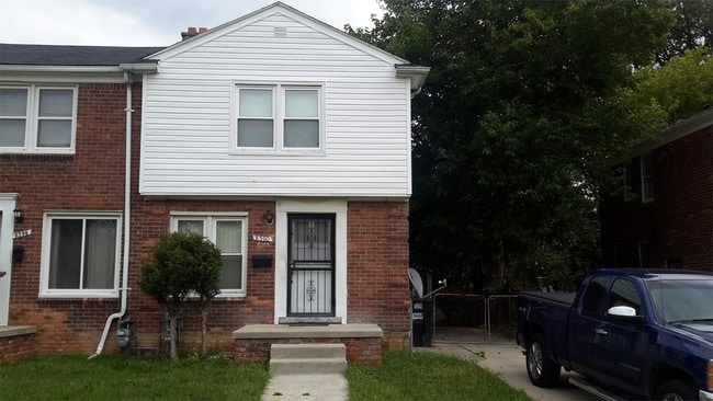 Building Photo - 8590 Manor St