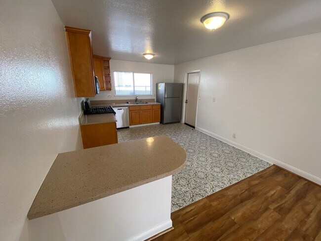 Foto del edificio - 705-709 E St