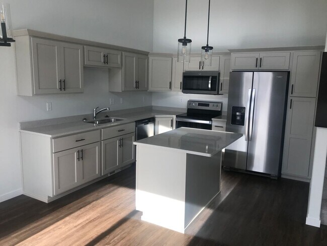 Foto del edificio - 3 Bed 3 Bath Twin Home