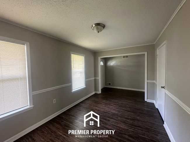 Building Photo - Beautiful 3BR/2BA Bartlett Cove | 1,668 Sq Ft, Brick Fireplace & Dual Dining Areas