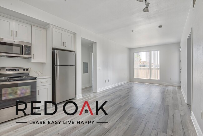Foto del edificio - ~1 Month FREE~ Magnificent Two Bedroom wit...