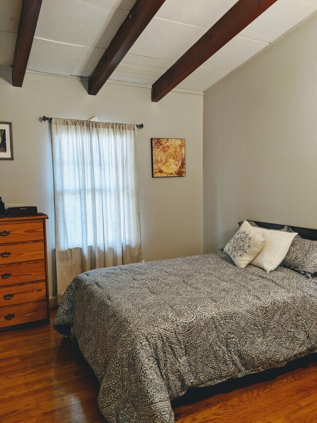 Foto del edificio - 1432 Thriftwood Dr
