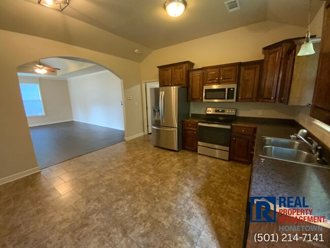 Foto del edificio - 7503 Royal Oaks Dr