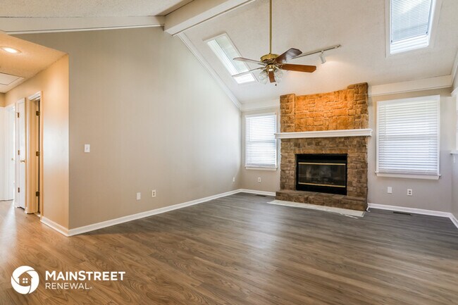 Building Photo - 1312 NE Ball Dr