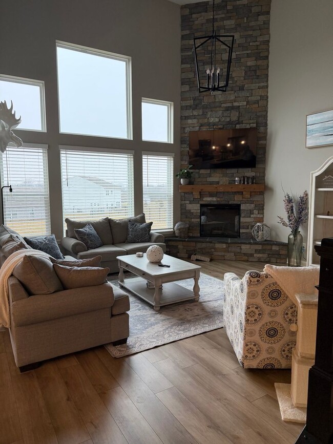 Foto del edificio - Spacious 4BR House in Shelbyville