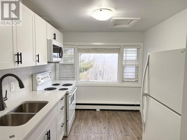 Building Photo - 4711 River Rd