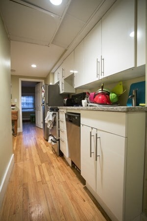 Building Photo - 59 Pinckney St