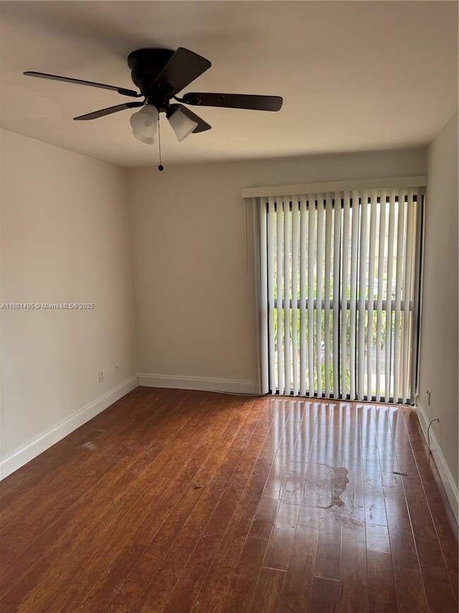 Foto del edificio - 4866 Sheridan St