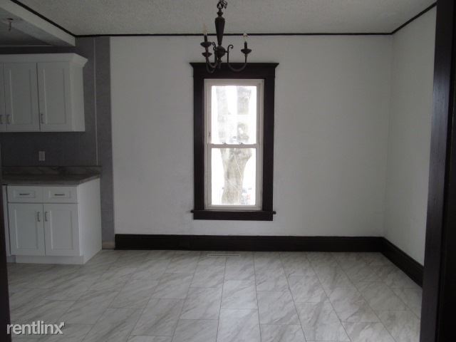 Foto del edificio - 3 br, 1.5 bath House - 281 S Maple St 281 ...