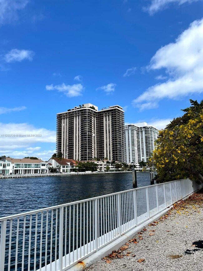 Building Photo - 19390 Collins Ave