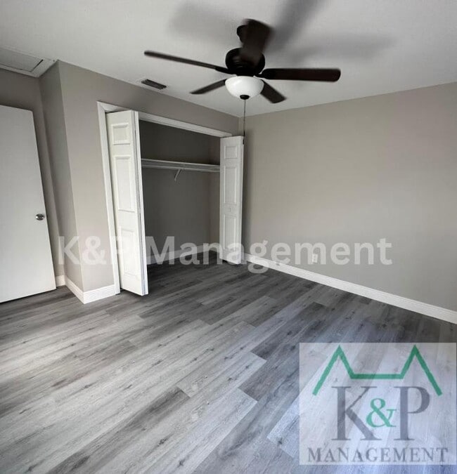 Building Photo - 515 Duchess Ct