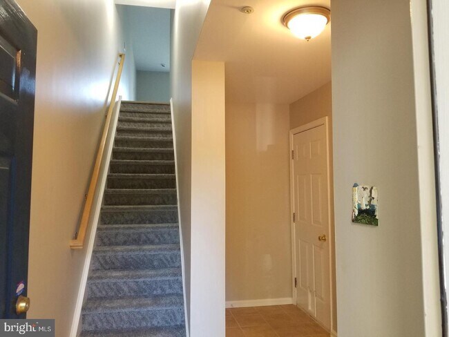 Foto del edificio - 5202 Riverfront Dr
