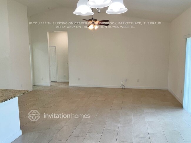 Foto del edificio - 629 Dunlin Ln