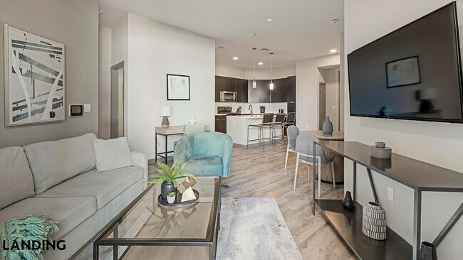 Foto del edificio - 3150 W Twain Ave