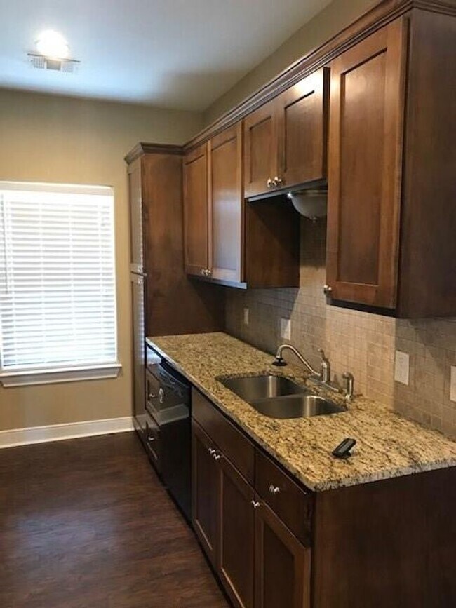 Building Photo - 105 Homonu Ct