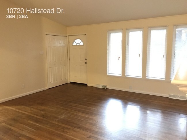 Foto del edificio - 10720 Hallstead Dr
