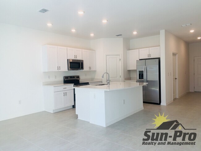 Foto del edificio - 172 Riverfront Wy