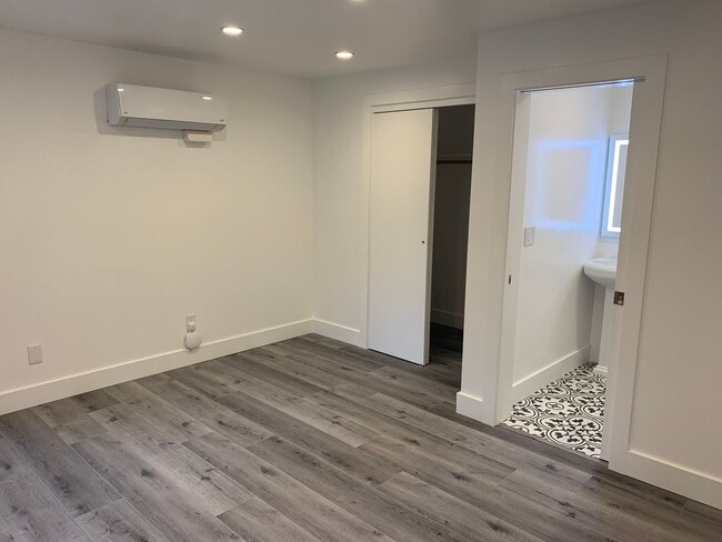 Interior Photo - Room For Rent!