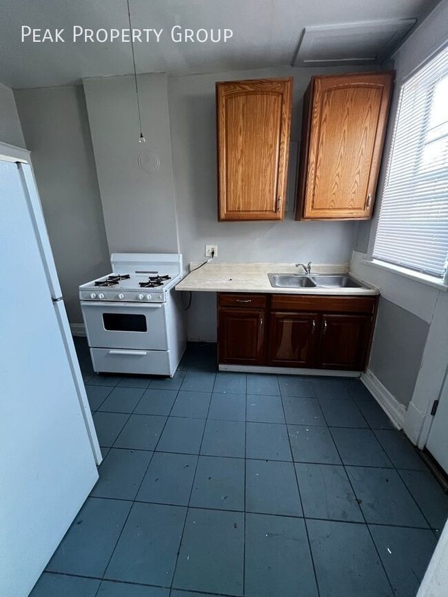 Building Photo - Located in Old Towne East Close to German ...