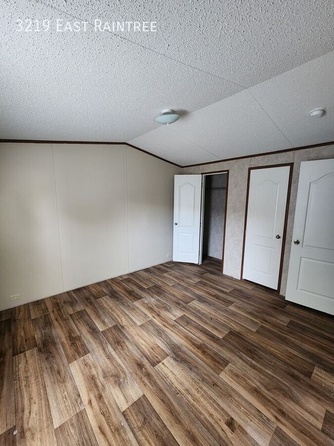 Building Photo - 3219 East Raintree-