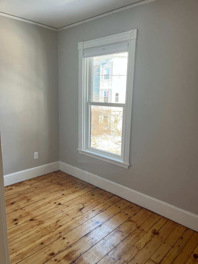 Building Photo - 130 Neal St