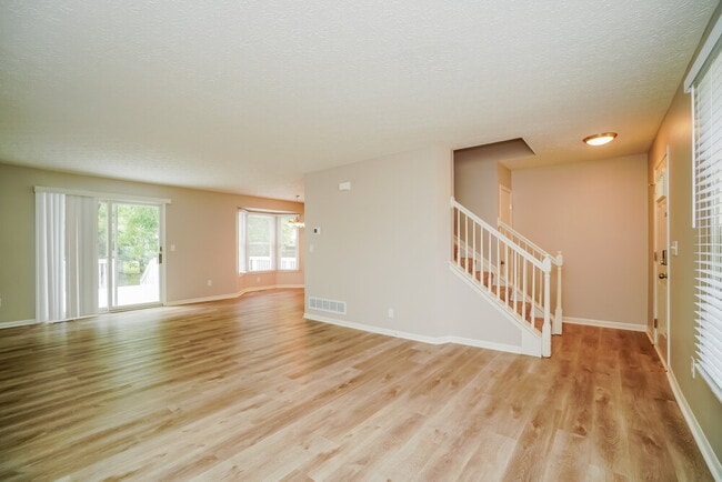 Building Photo - 3205 St Bernard Cir