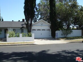 Building Photo - 6721 Melba Ave