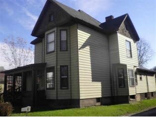 Primary Photo - 111 Main St