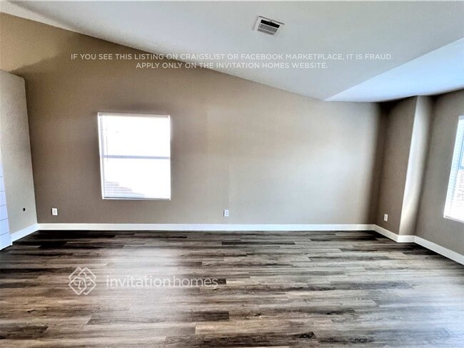 Building Photo - 512 Calypso Dr