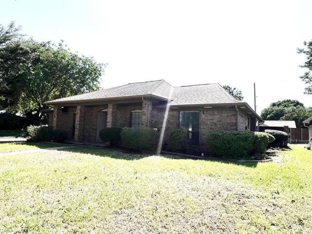 Building Photo - 1421 Glyndon Dr