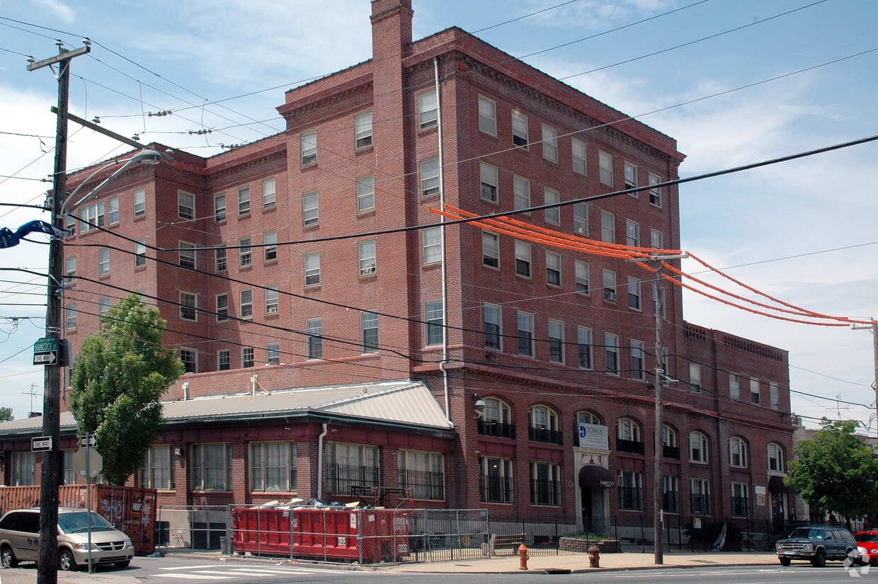 Primary Photo - Hancock Manor ( YMCA )