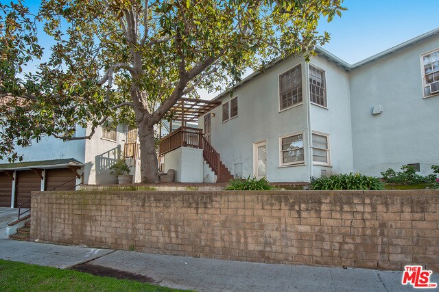 Foto del edificio - 1700 Glendon Ave