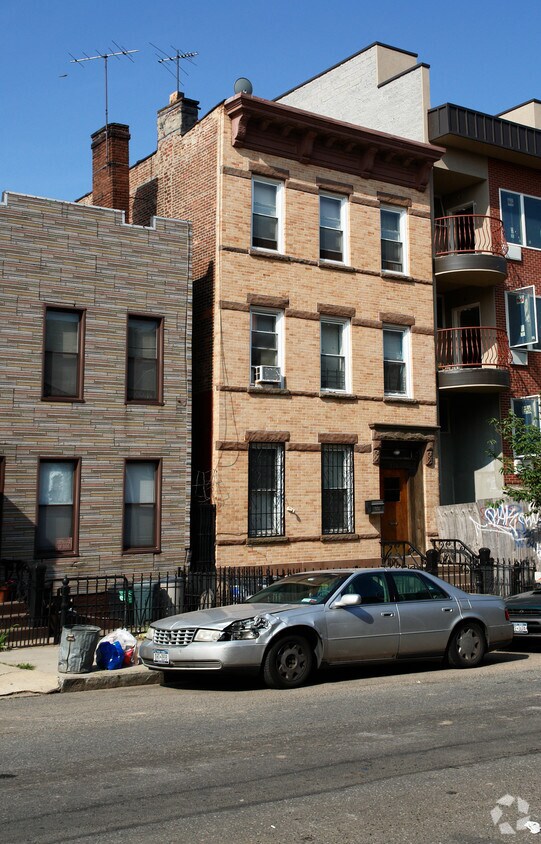 Primary Photo - 232 16th St