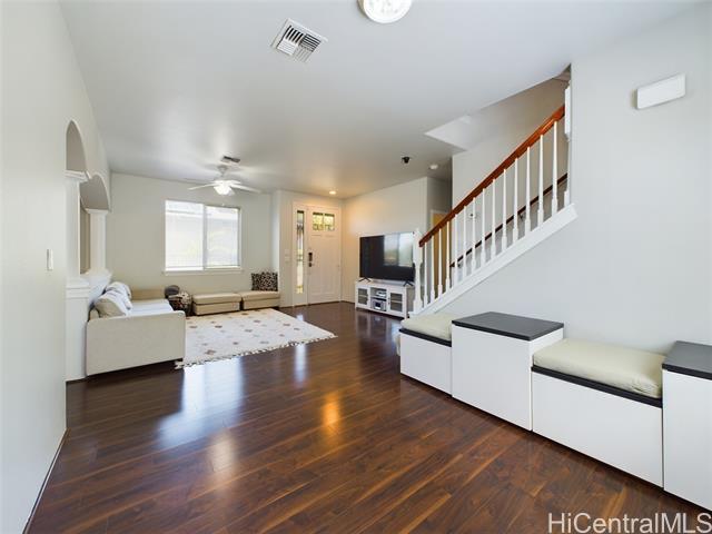 Foto del edificio - 92-485-485 Hoanu St