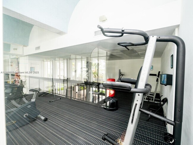 Foto del edificio - 496 NW 165th St