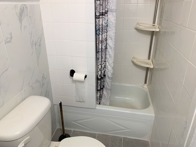 Foto del edificio - 4706 104th St