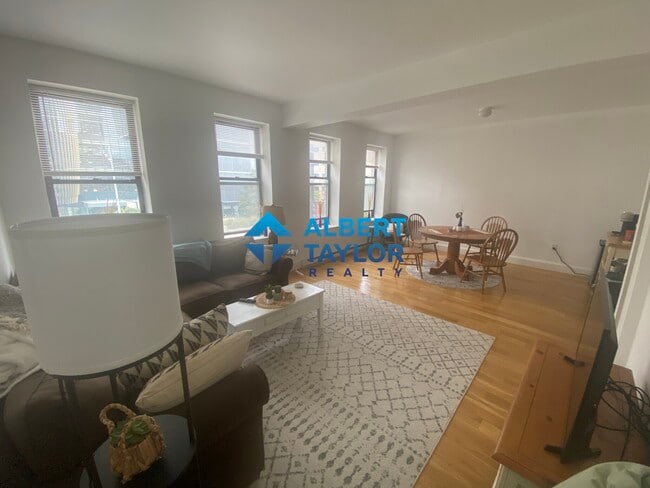 Building Photo - 41 Cunard St