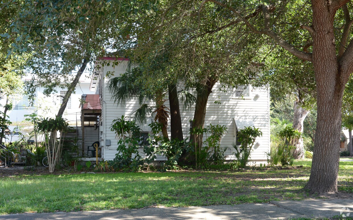 Foto del edificio - 461 13th Ave N