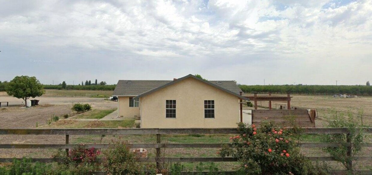 Foto principal - If You Enjoy Country Living, Take A Look A...