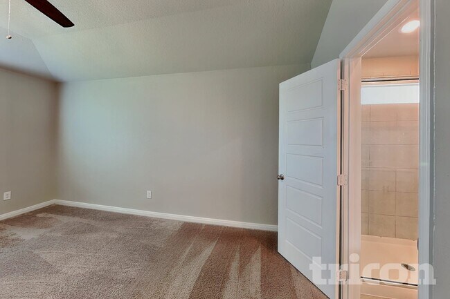 Building Photo - 13619 Emerson Wy