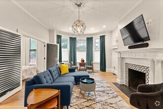 Building Photo - 473 Beacon St