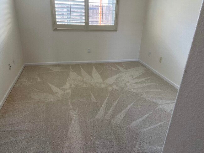 Foto del edificio - 1112 Park W Dr